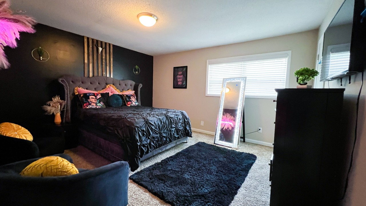 Photo of Bedroom in Loring Heights