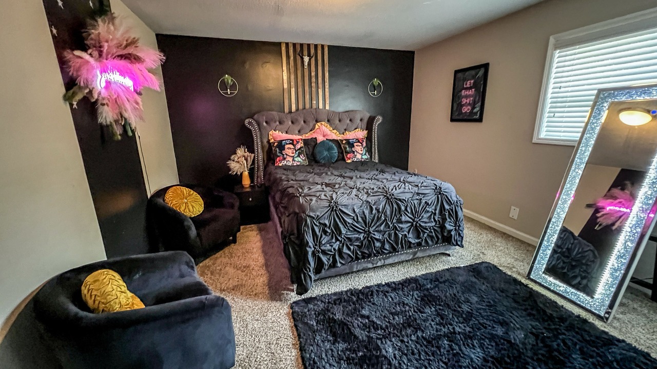 Photo of Bedroom in Loring Heights