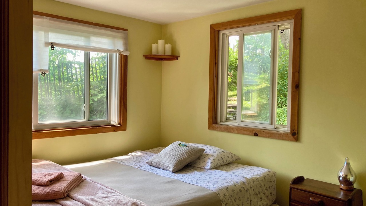 Photo of Bedroom in Howe Island