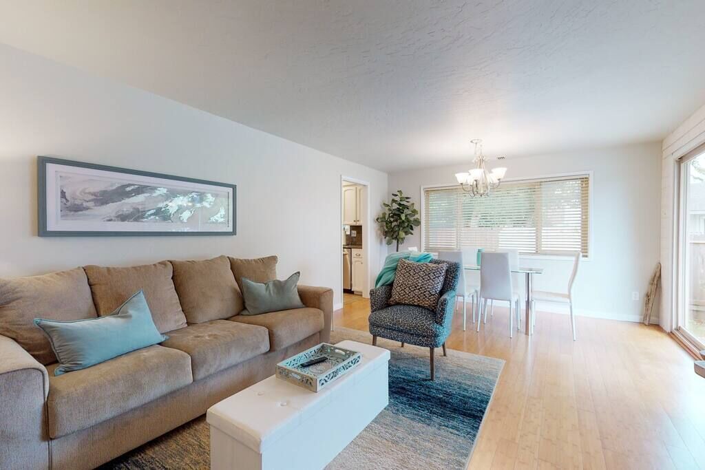 Photo of Livingroom in Brookings