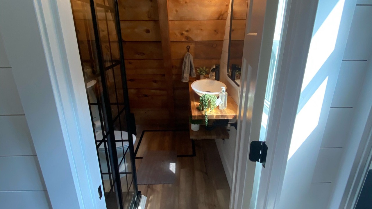Photo of Bathroom in Six Lakes