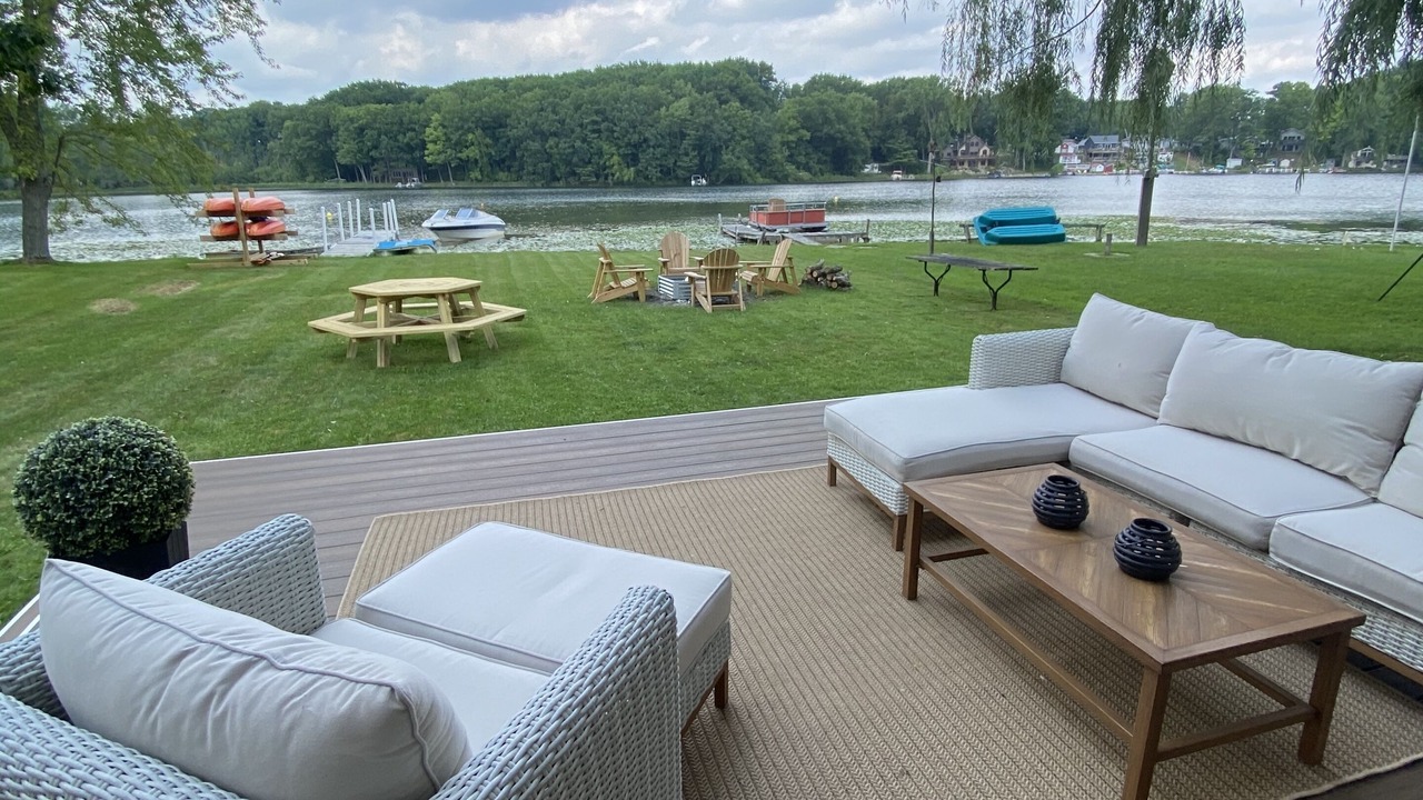 Photo of Outdoor in Six Lakes