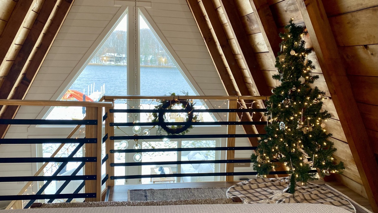 Photo of Bedroom in Six Lakes