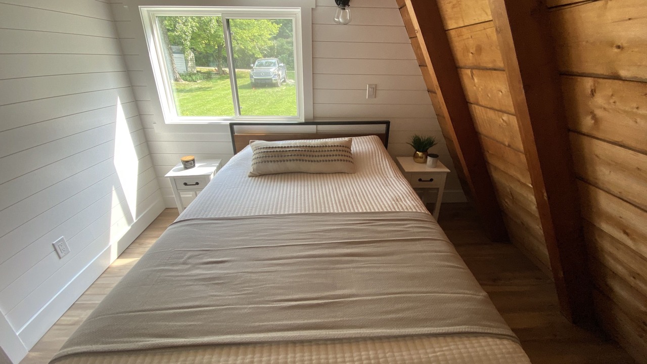 Photo of Bedroom in Six Lakes