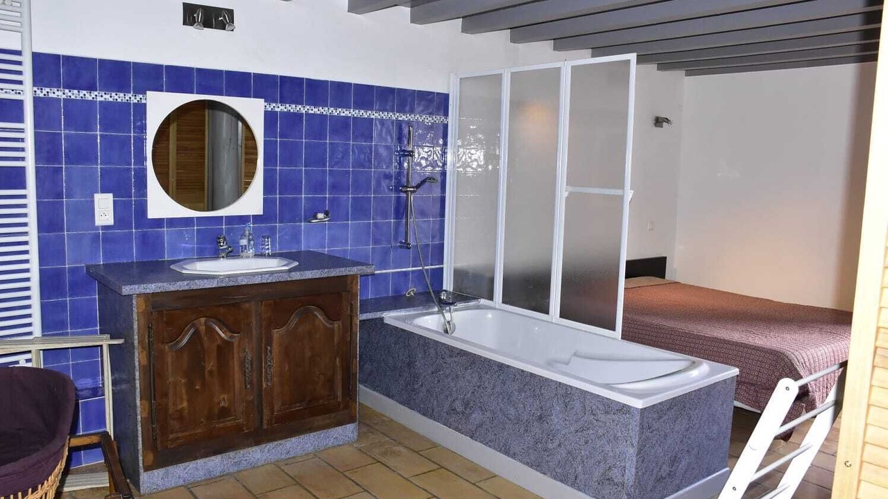 Photo of Bathroom in Montaren-et-Saint-Mediers