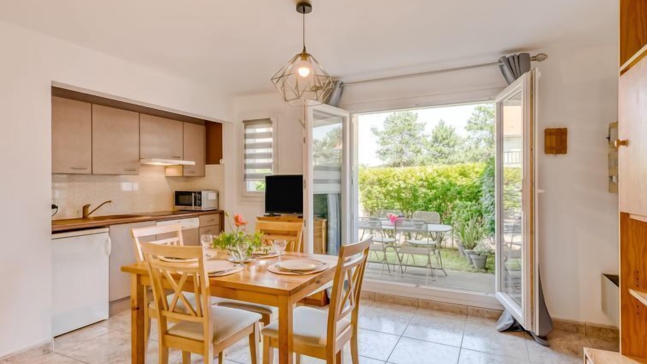 Photo of Bedroom in Merville-Franceville-Plage