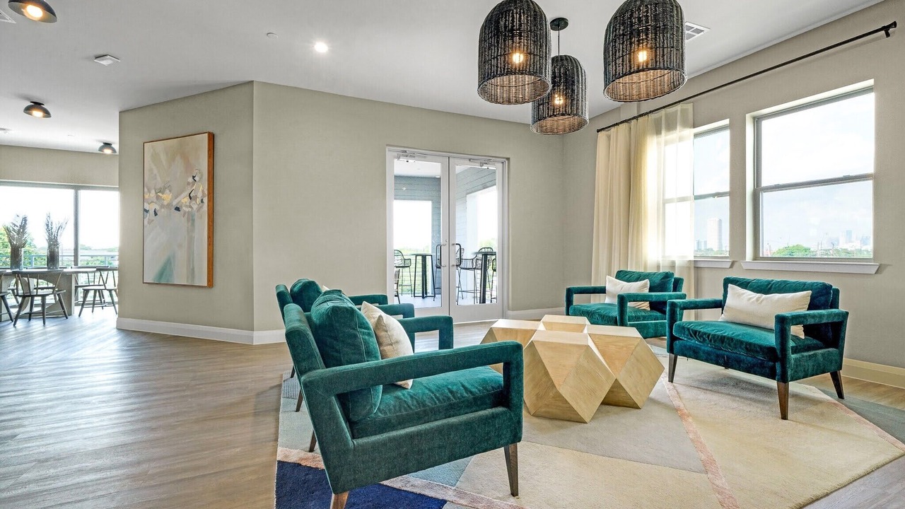 Photo of Livingroom in Greenway Plaza-Upper Kirby