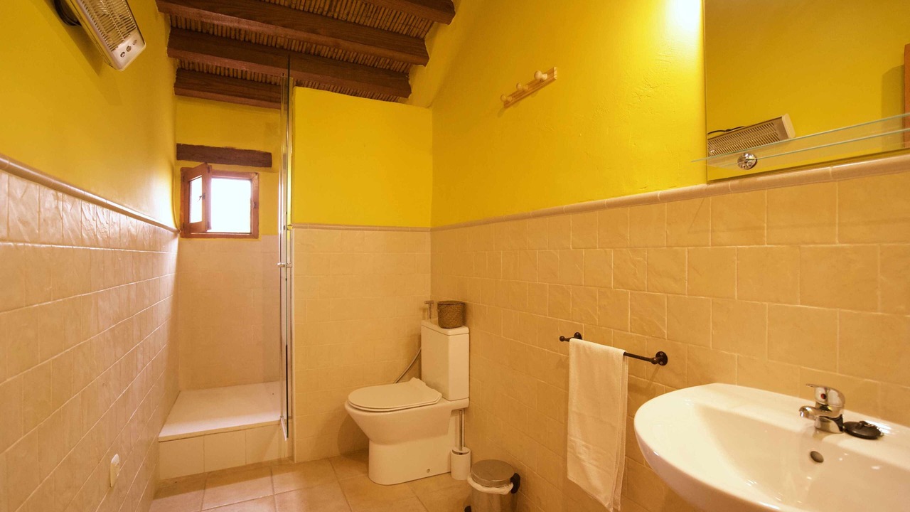 Photo of Bathroom in Alpuente