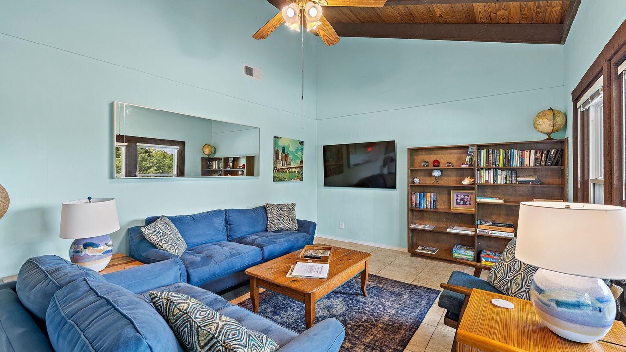 Photo of Livingroom in Barton Hills