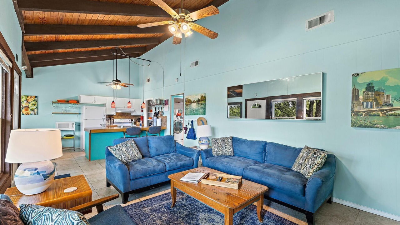 Photo of Livingroom in Barton Hills