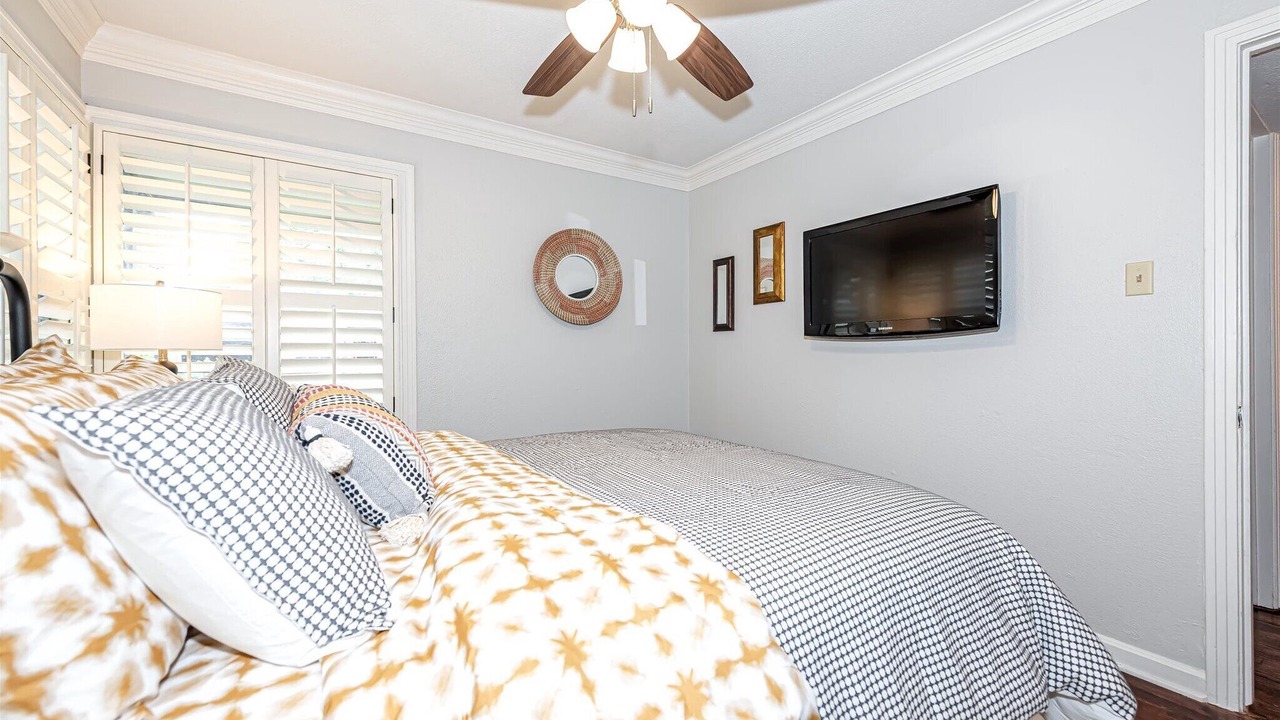 Photo of Bedroom in Garden Oaks