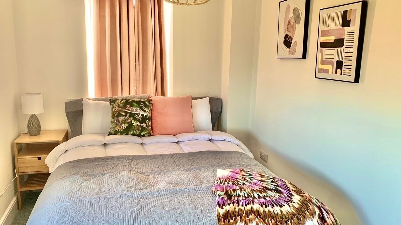Photo of Bedroom in Eastbourne Seafront
