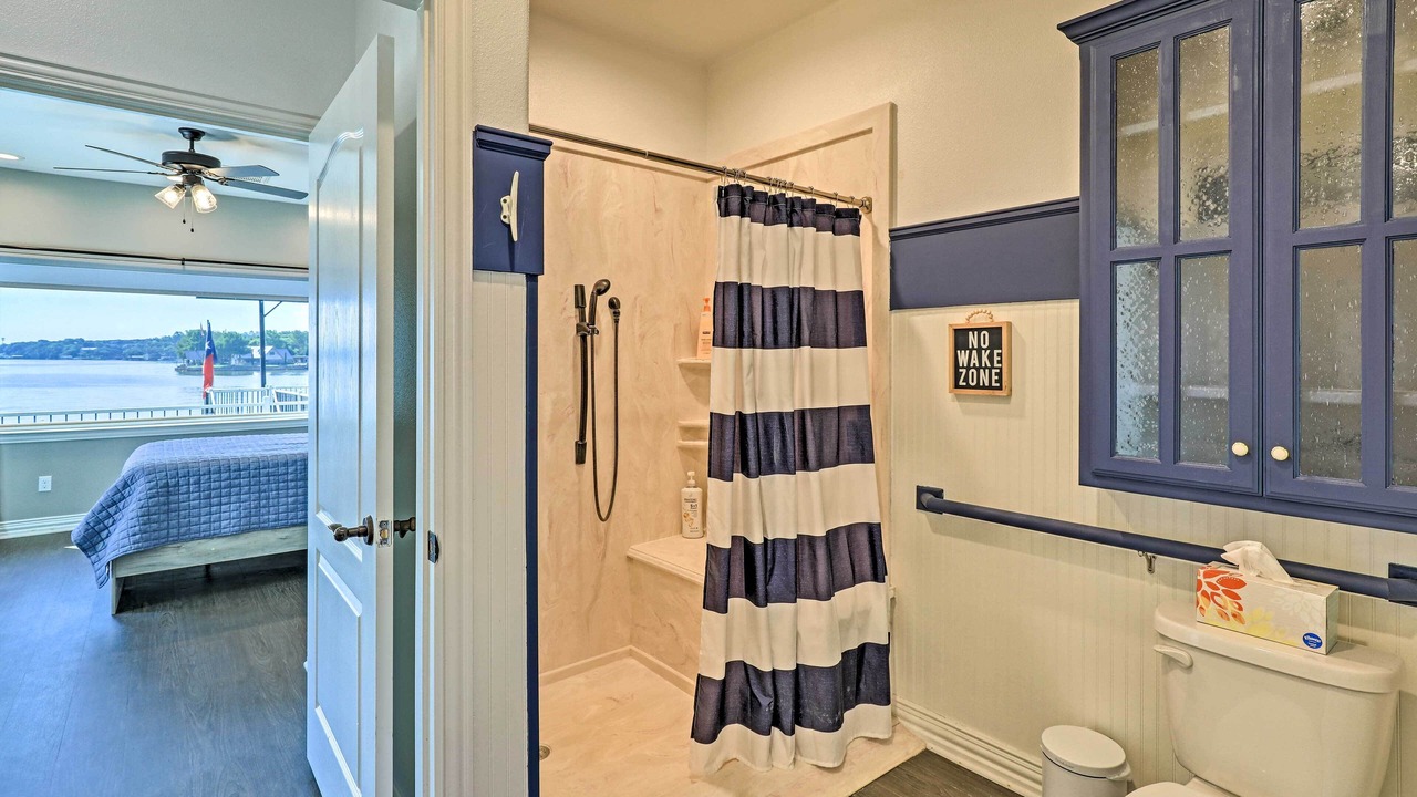 Photo of Bathroom in Granbury