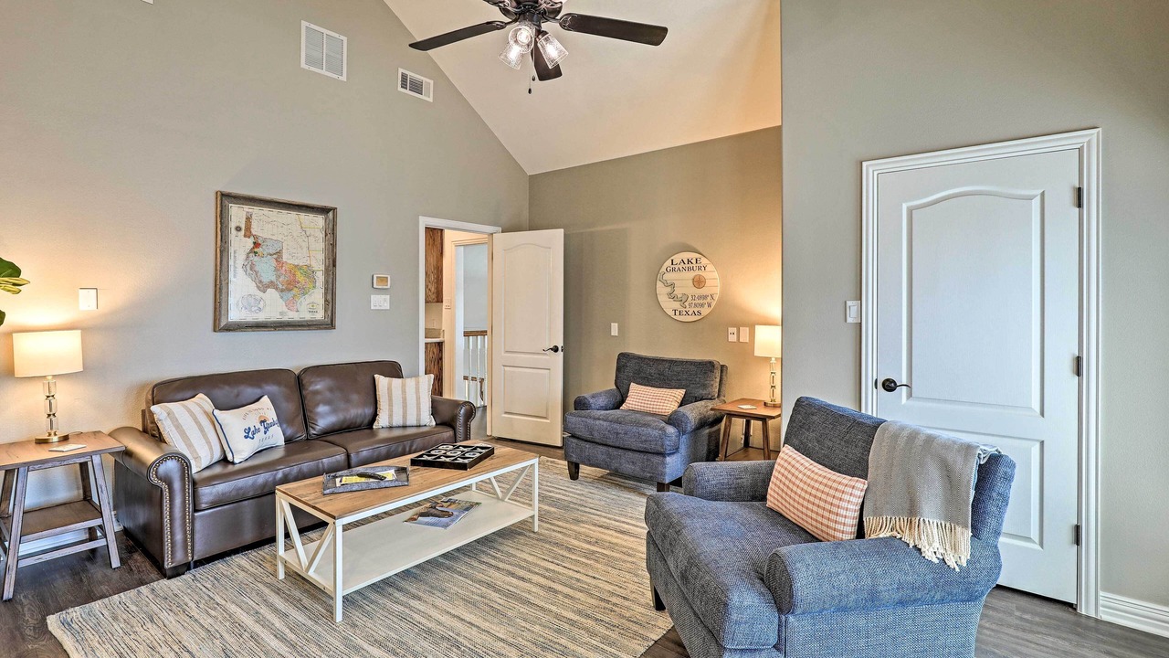 Photo of Bedroom in Granbury