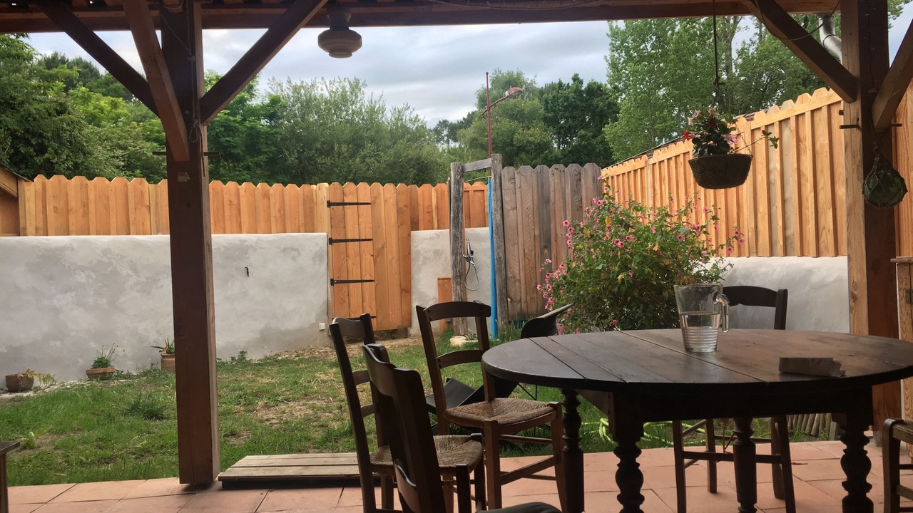 Photo of Outdoor in Leogeats