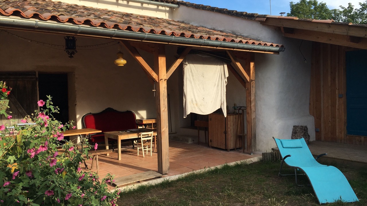 Photo of Outdoor in Leogeats