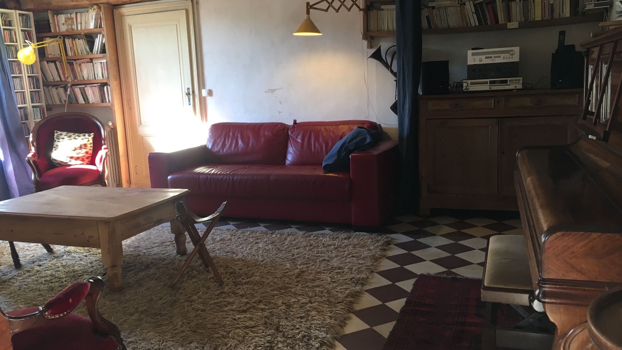 Photo of Livingroom in Leogeats