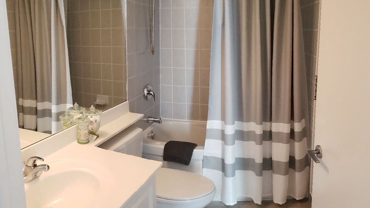 Photo of Bathroom in Fort York