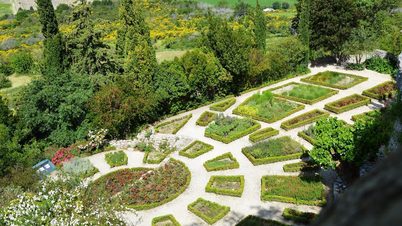 Photo of Outdoor in La Garde-Adhemar