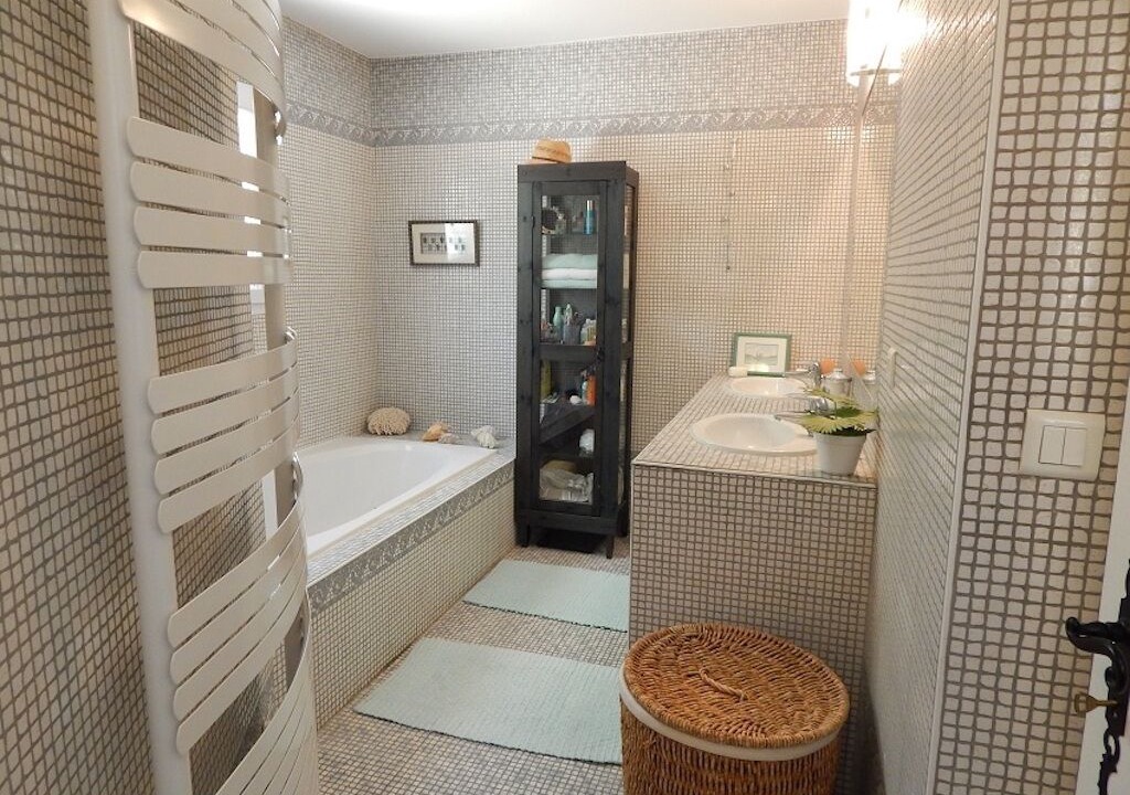 Photo of Bathroom in Prades-le-Lez