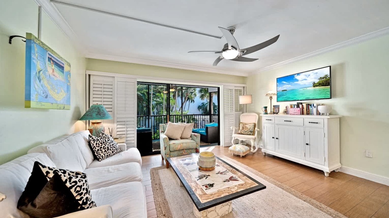 Photo of Livingroom in Captiva