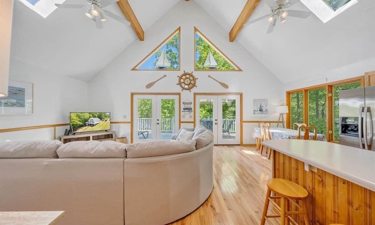 Photo of Livingroom in Huddleston