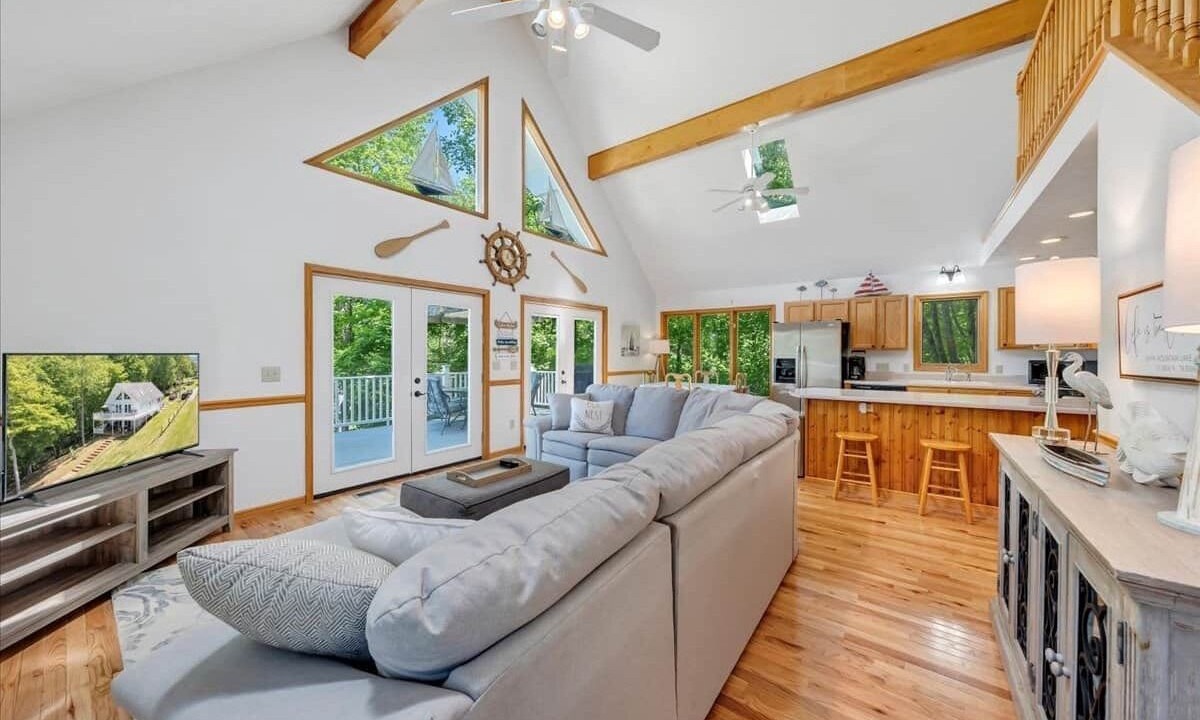 Photo of Livingroom in Huddleston