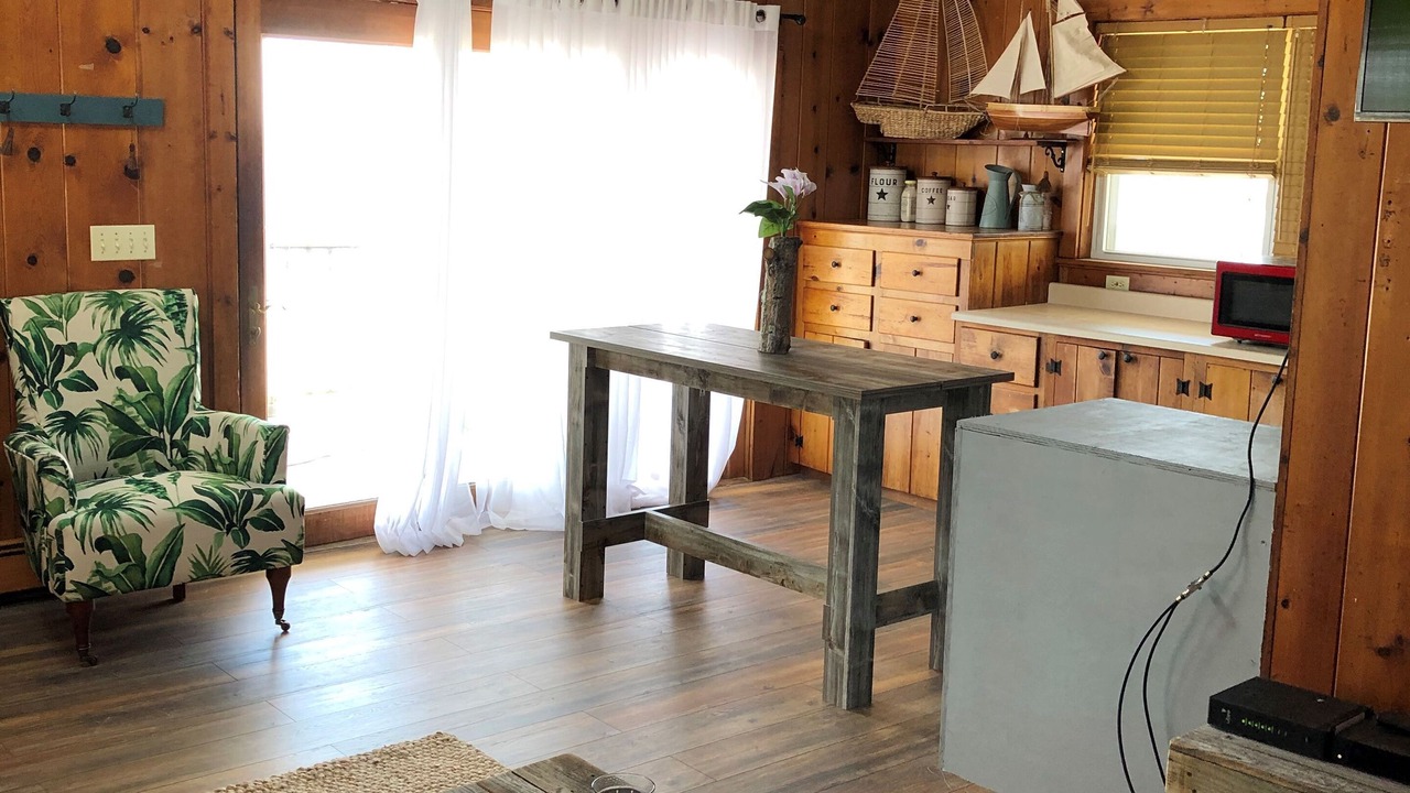 Photo of Livingroom in New Suffolk