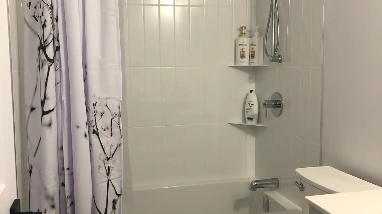 Photo of Bathroom in Marmora and Lake