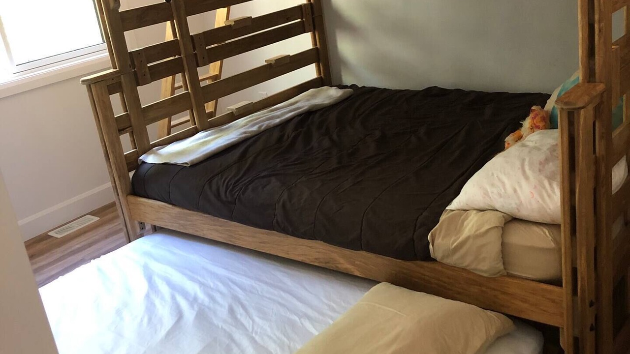 Photo of Bedroom in Marmora and Lake