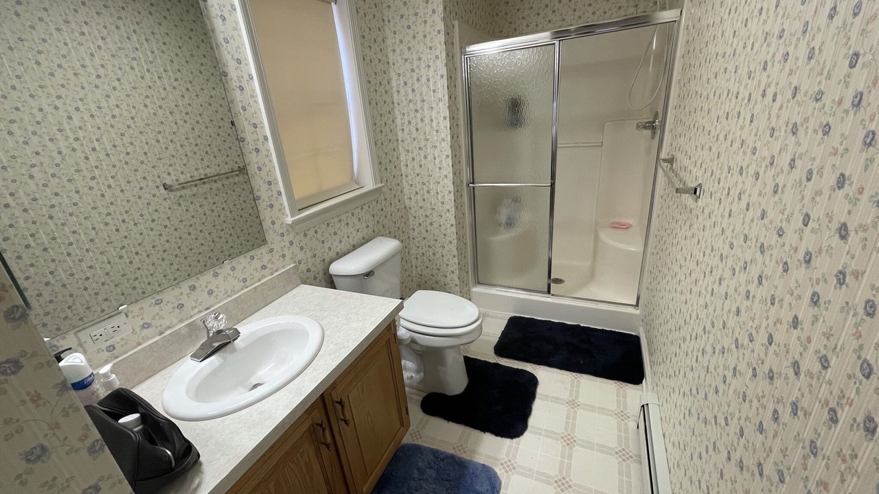 Photo of Bathroom in Swan Lake