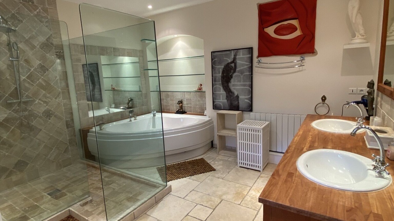 Photo of Bathroom in Saint-Nazaire