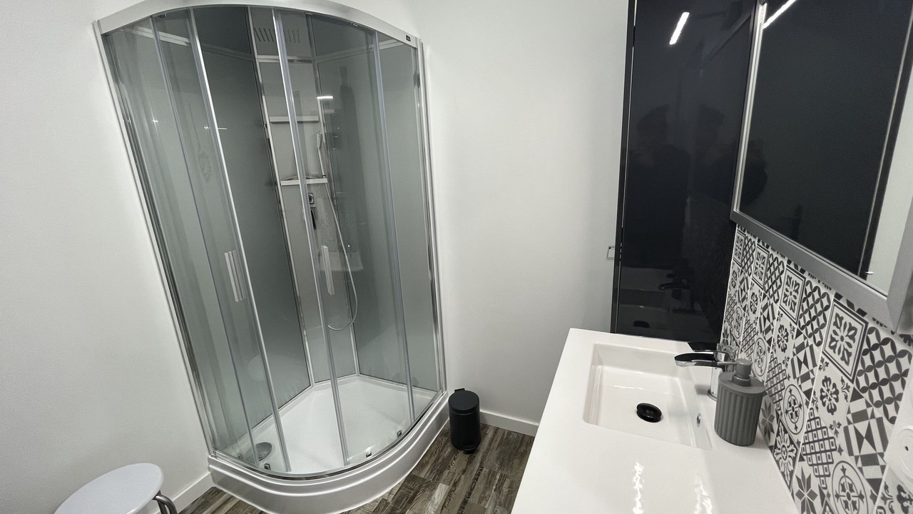 Photo of Bathroom in Cenne-Monestias