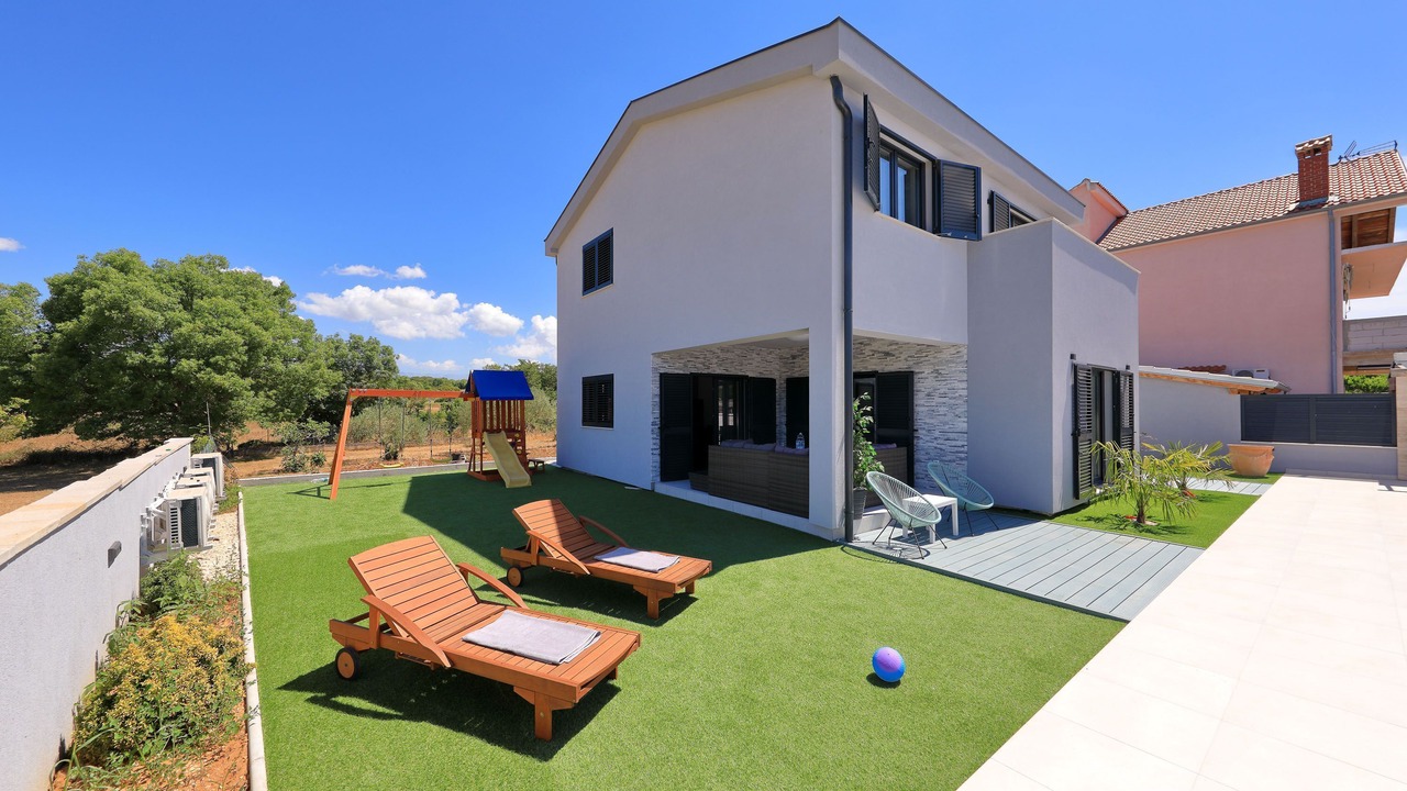 Photo of Patio Balcony in Brisevo