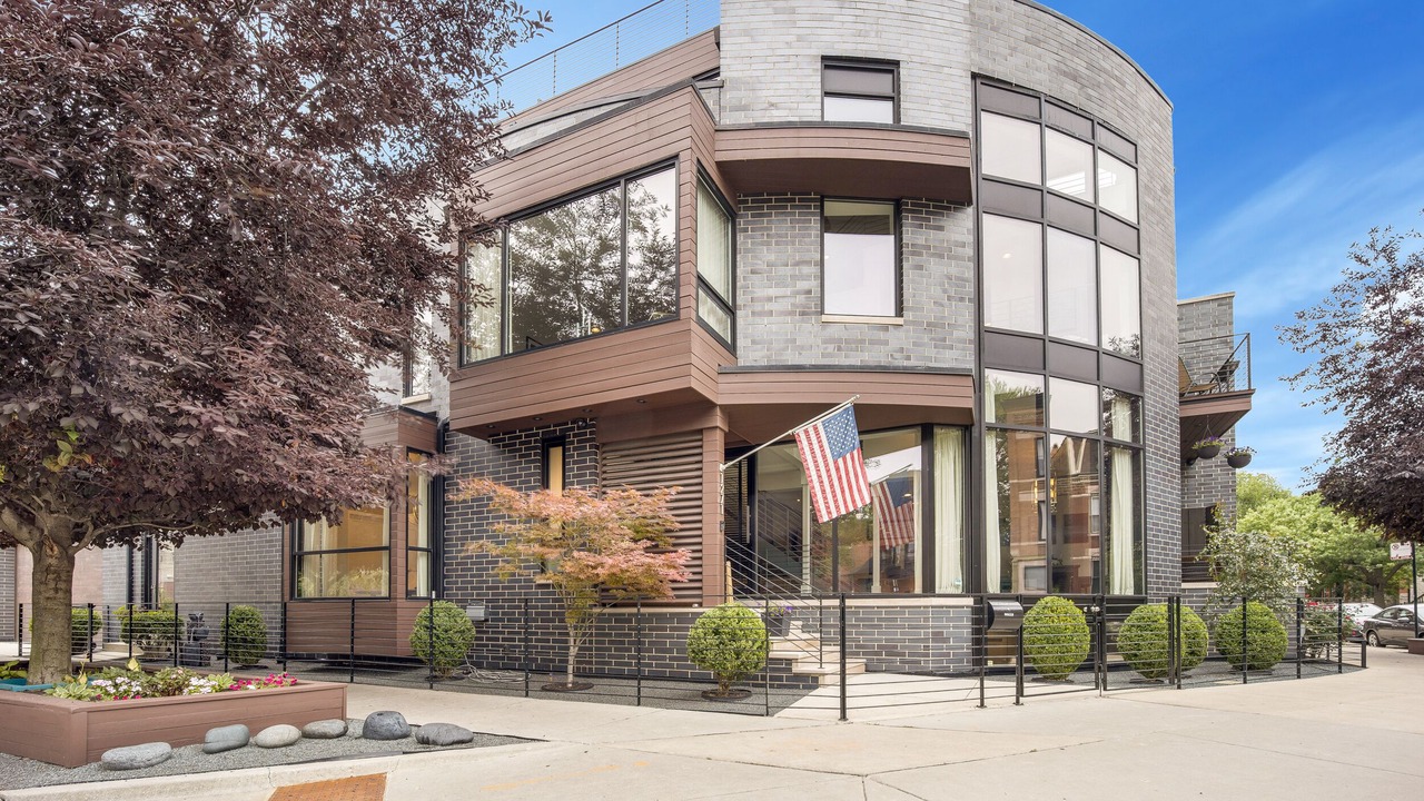 Photo of Outdoor in West Town