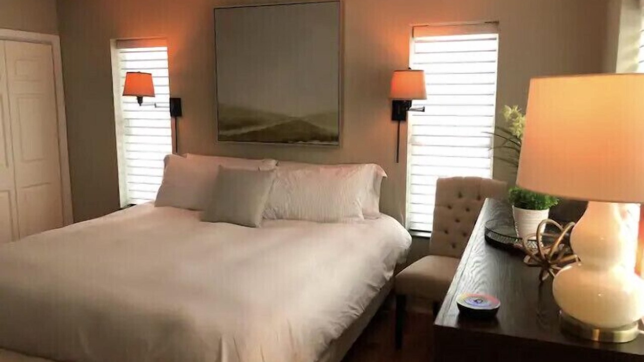 Photo of Bedroom in Parksville