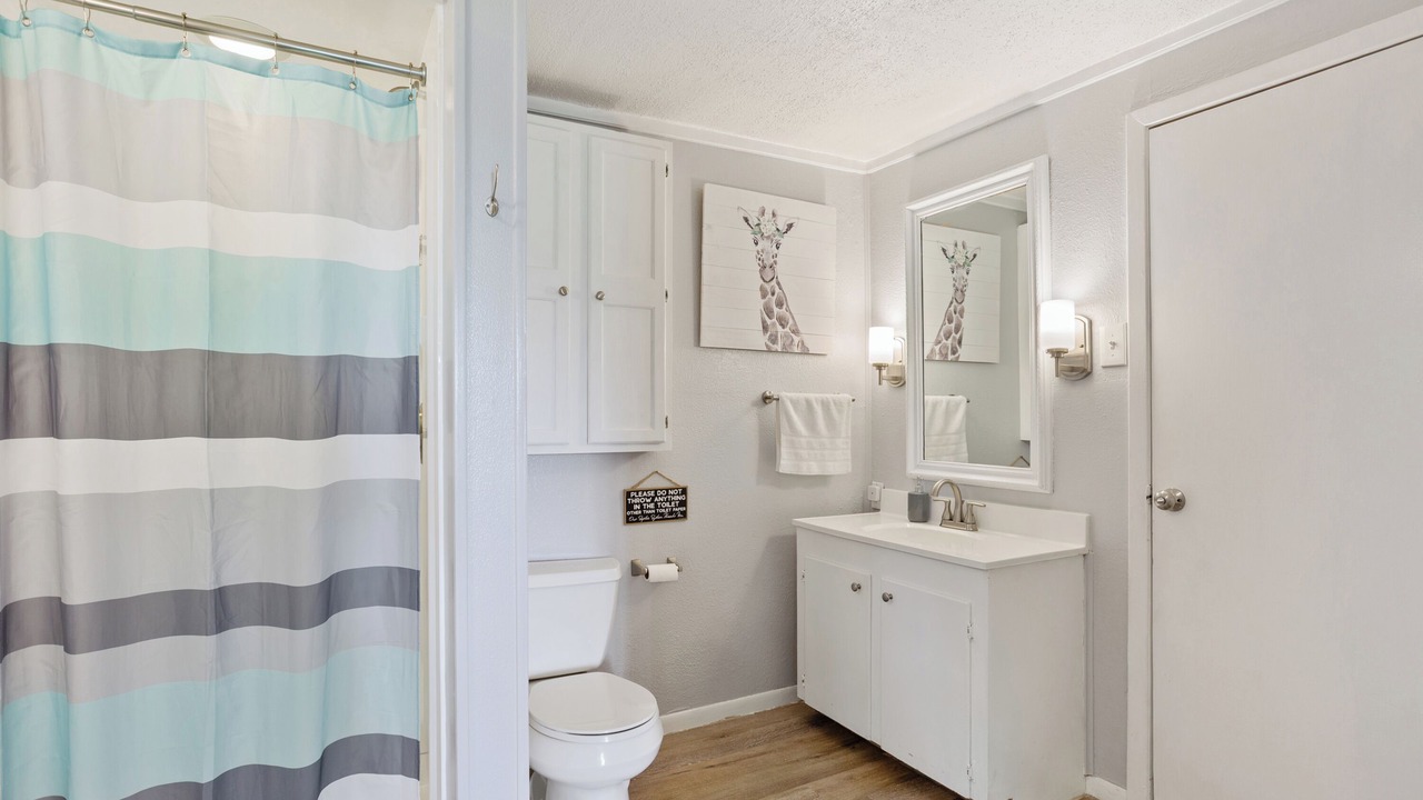 Photo of Bathroom in Mound