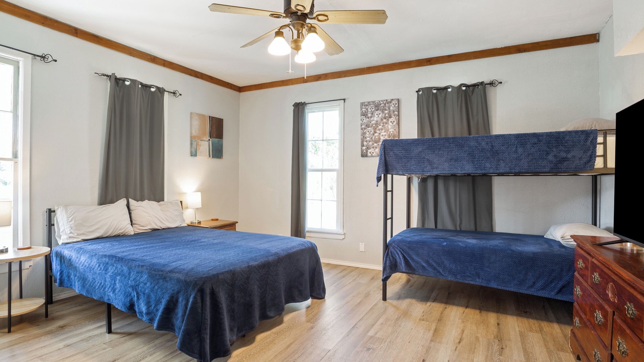 Photo of Bedroom in Mound