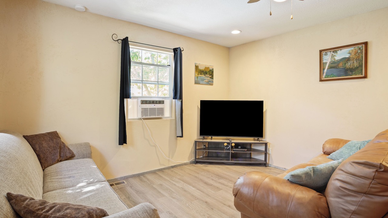 Photo of Livingroom in Mound