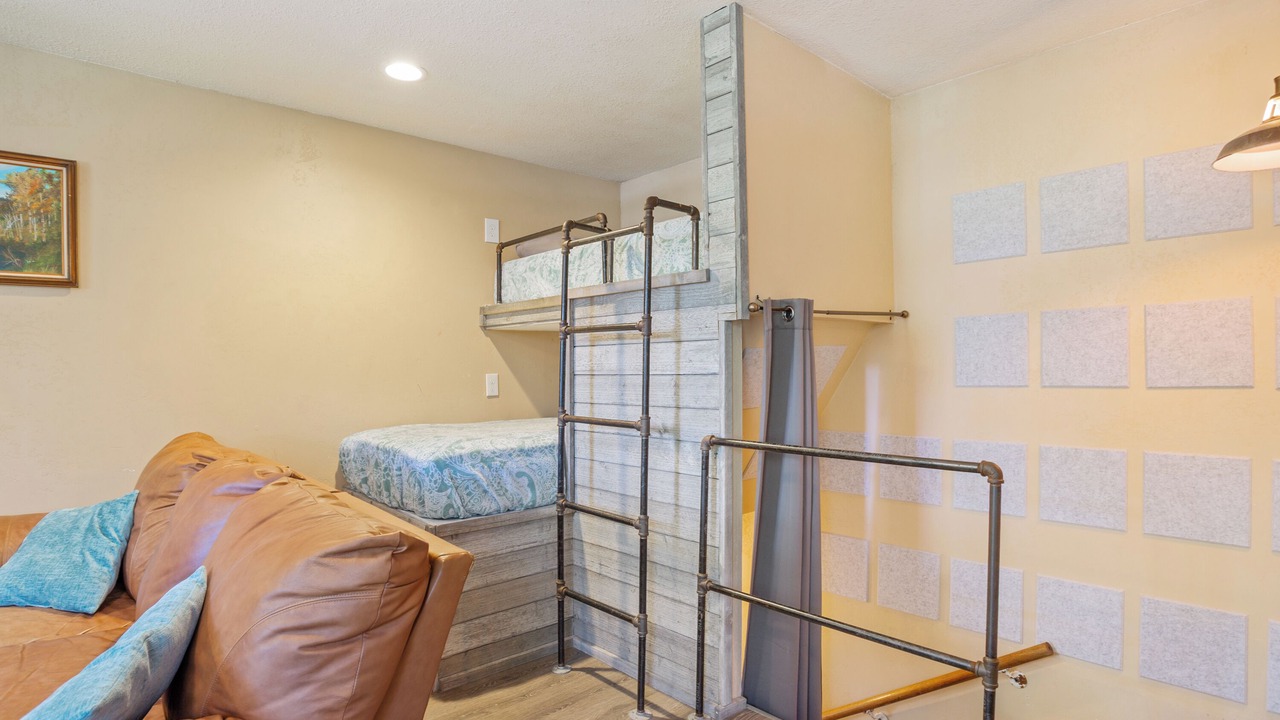 Photo of Bedroom in Mound