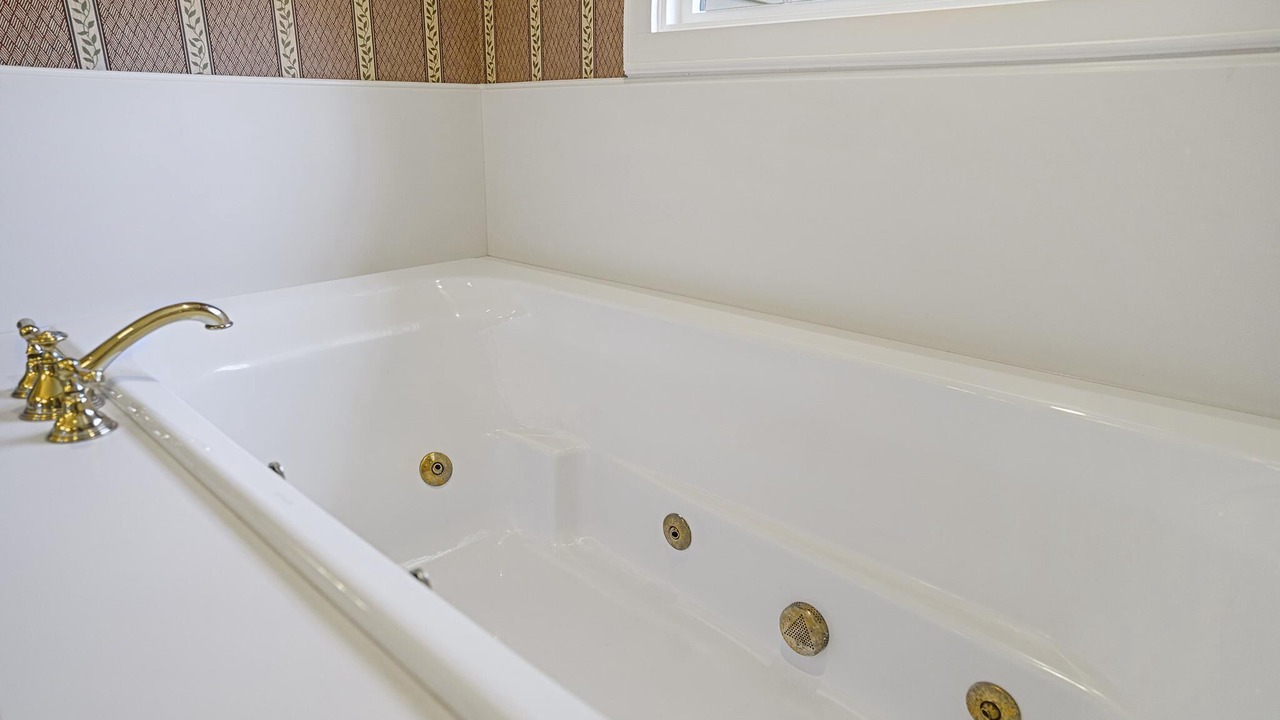 Photo of Bathroom in Birchwood Farms