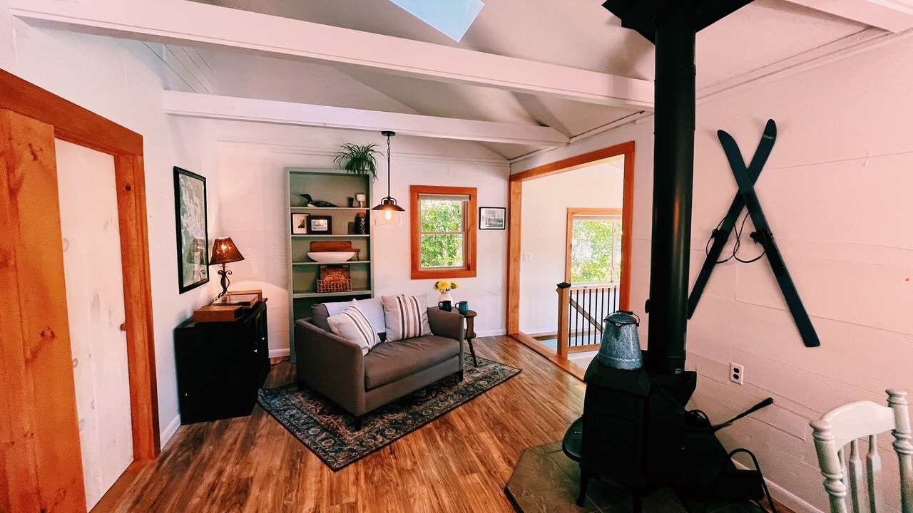 Photo of Livingroom in Alton Bay