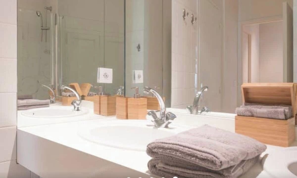 Photo of Bathroom in Capitole