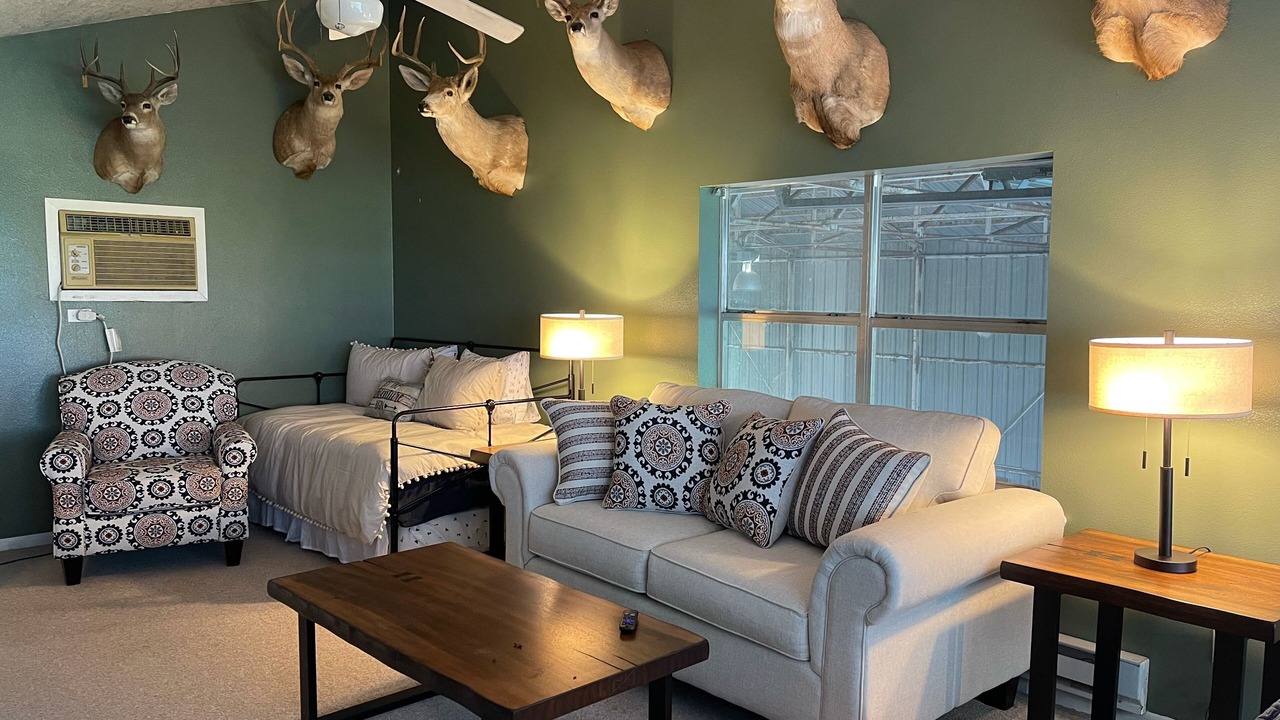 Photo of Livingroom in Oakland