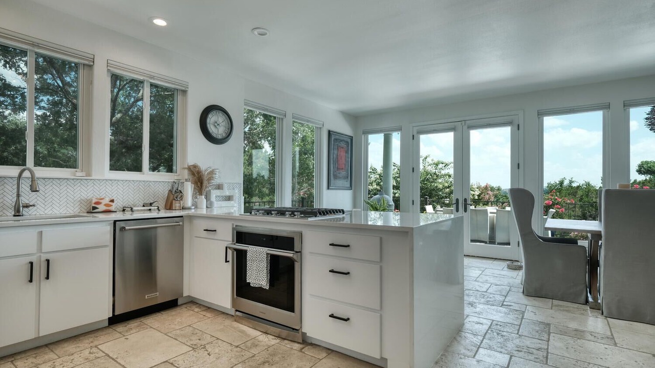 Photo of Kitchen in Lower Basin Lake Travis