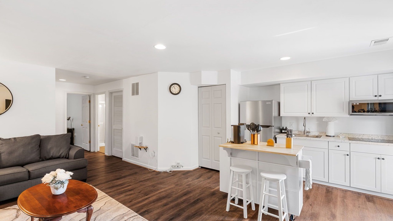 Photo of Livingroom in Garrisonville