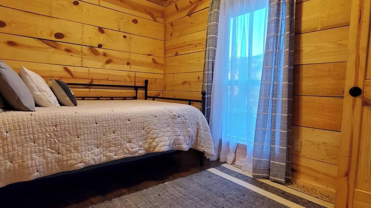 Photo of Bedroom in Pickens