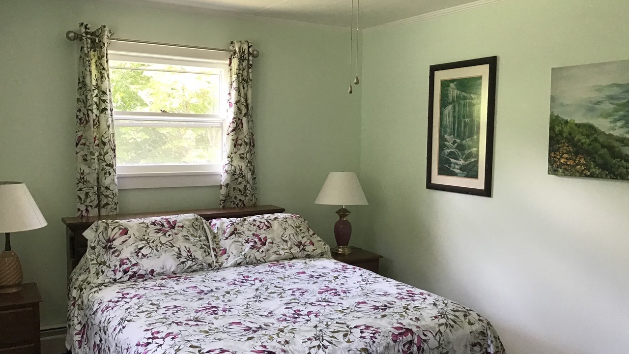 Photo of Bedroom in Cherokee