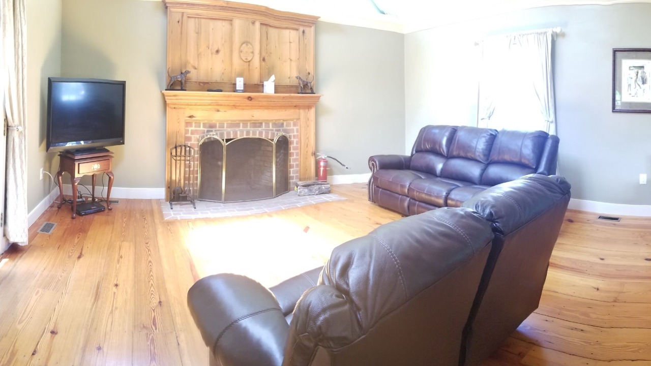 Photo of Livingroom in Front Royal