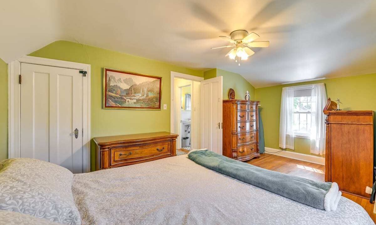 Photo of Bedroom in Gloversville